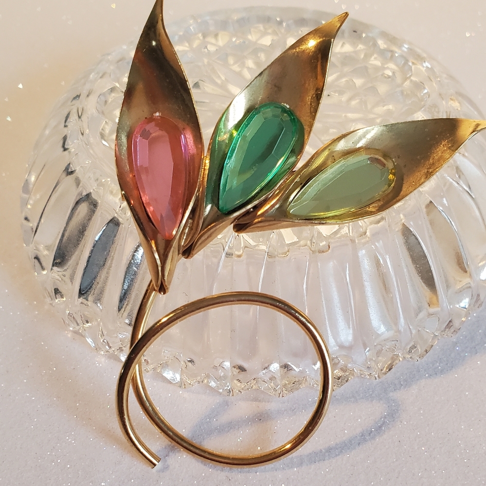 Vintage Gold Tone Brooch